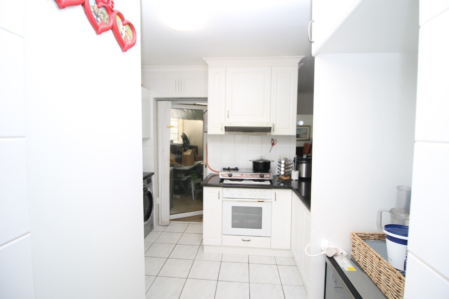 2 Bedroom Property for Sale in Harbour Island Western Cape